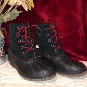Sorel Cheyanne NWT Big kidsSize 6/Size ladies 7